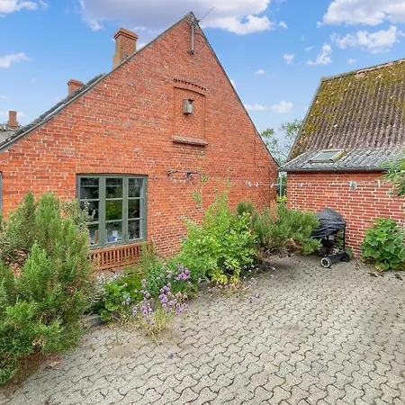 1 Bedroom Gorgeous In