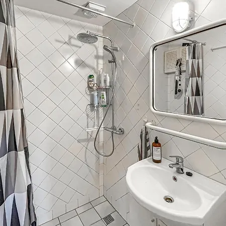 1 Bedroom Gorgeous In Ferienhaus Stege
